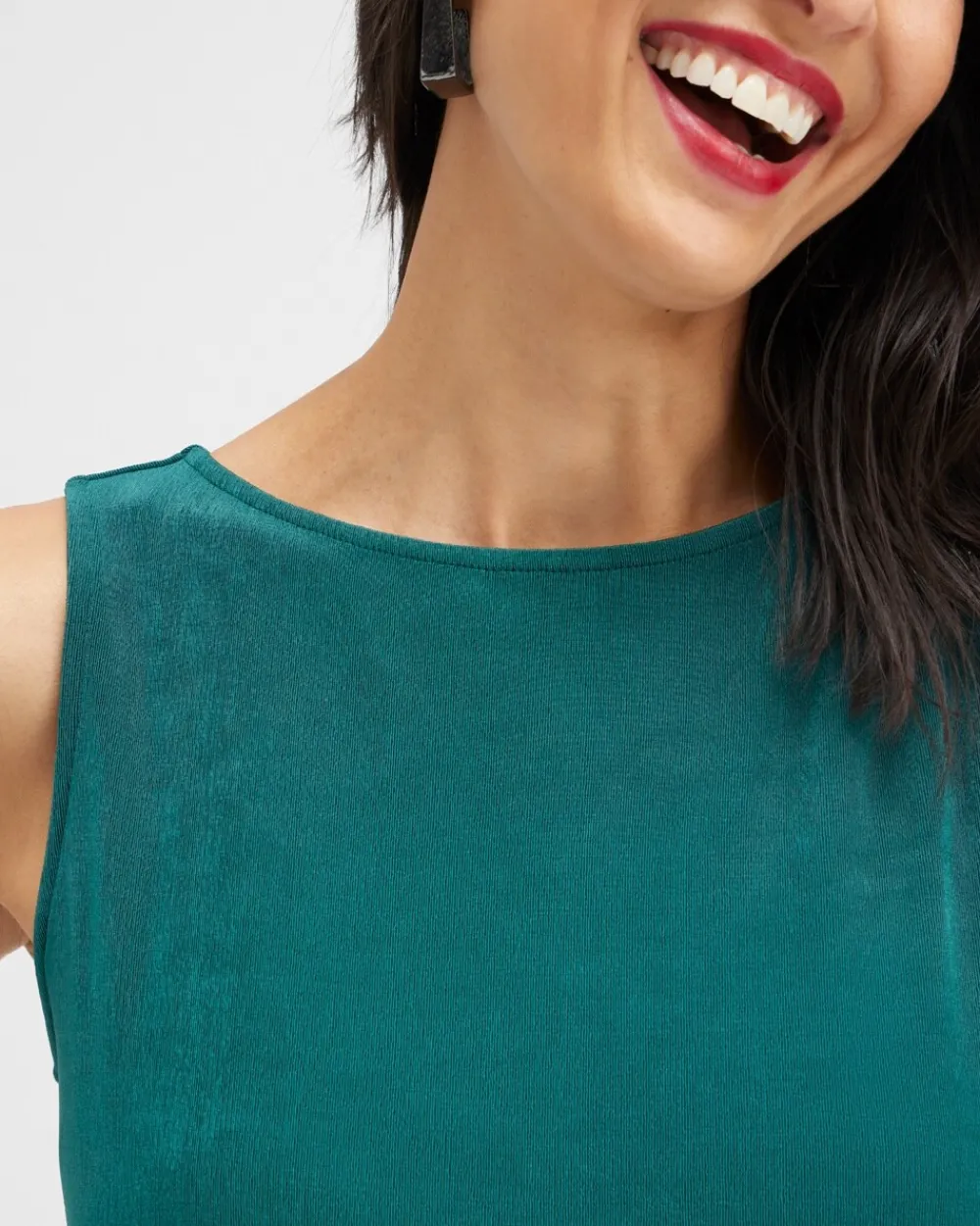 Store Travelers™ Side Slit Tank Tops